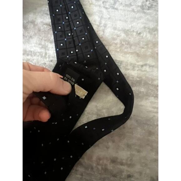 Michael Kors mens neck tie black w white squares pattern 100% silk - Picture 4 of 4
